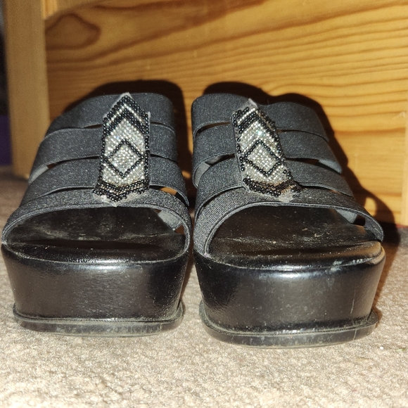 Italian Shoemakers wedge slides - Picture 3 of 5